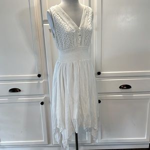JGee crocheted lace white flowy sleeveless midi dress NWOT petite Large.